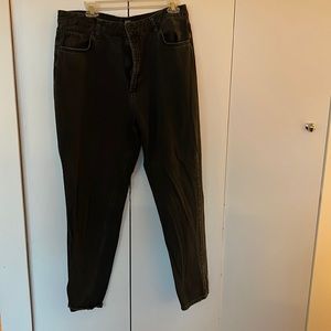 Black BDG mom jeans size 32